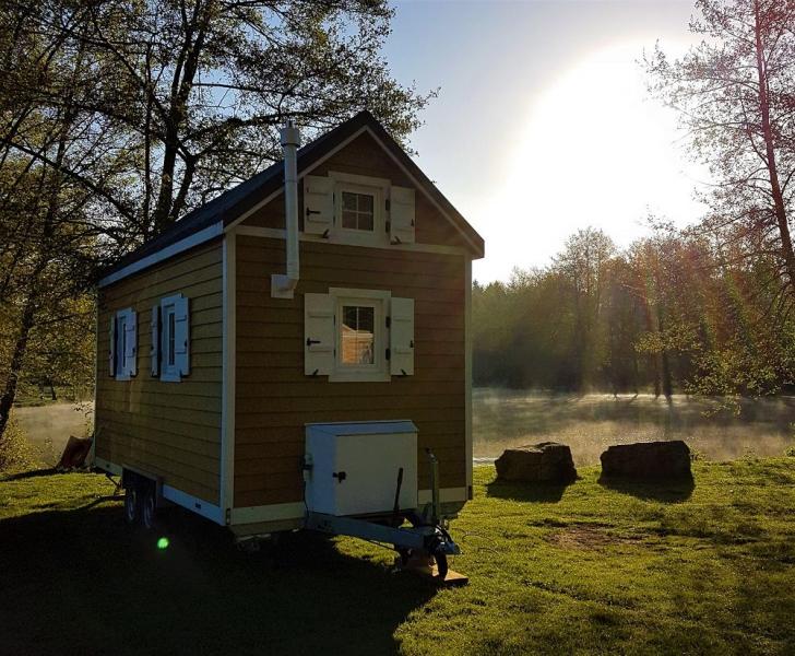 Tiny house wood